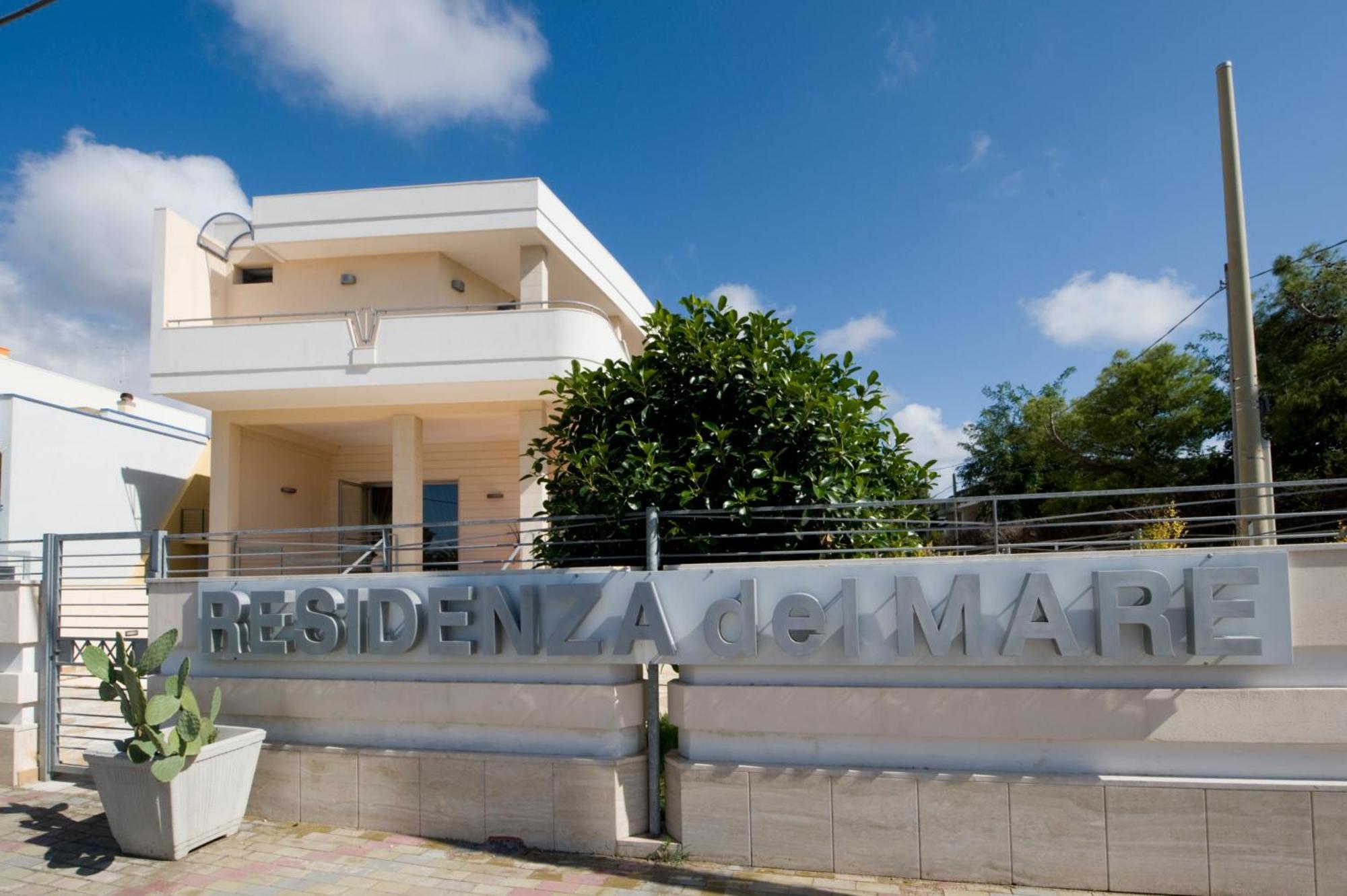 Residenza Del Mare Hotel Сант'Изидоро Екстериор снимка